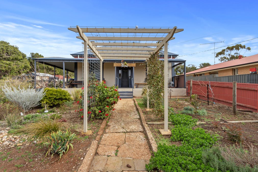 9 Eyre Street, Eudunda, SA, 5374 - Image 3