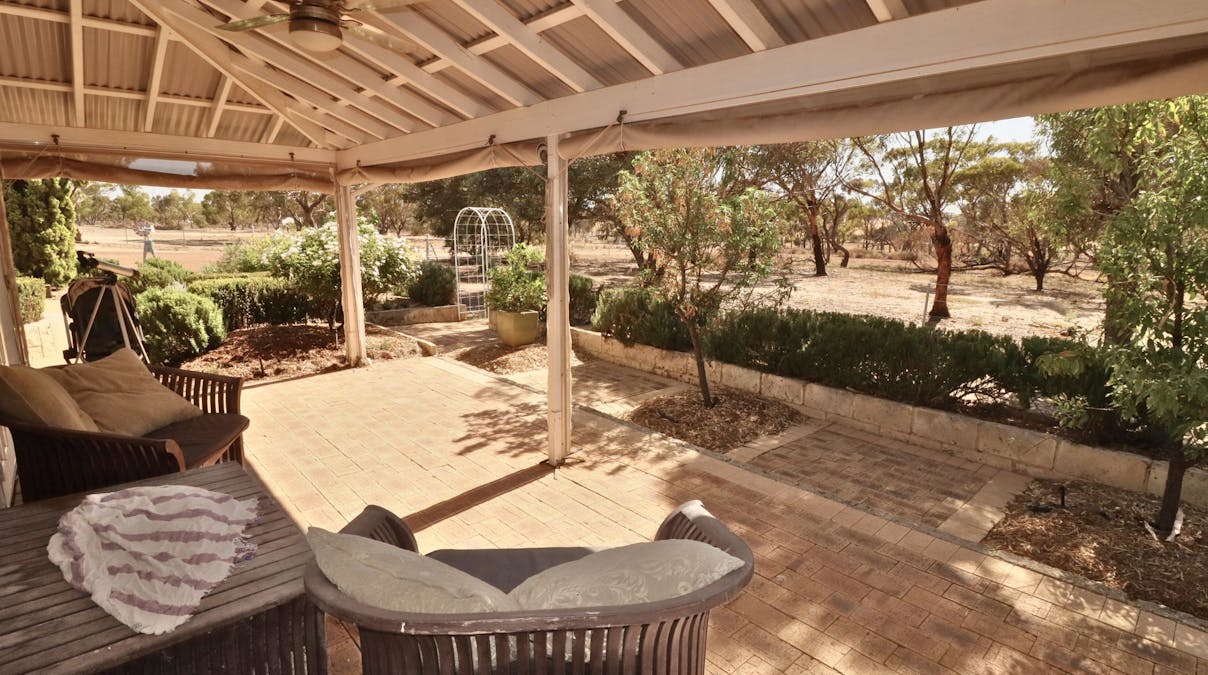 169 Manmanning Road, Wongan Hills, WA, 6603 - Image 4