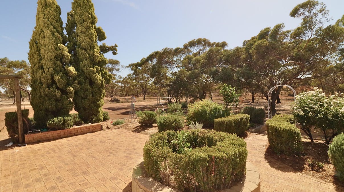 169 Manmanning Road, Wongan Hills, WA, 6603 - Image 5