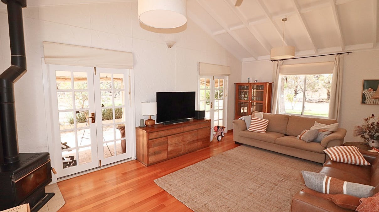 169 Manmanning Road, Wongan Hills, WA, 6603 - Image 10