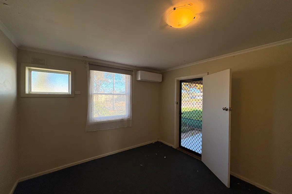 42 Loring Street — photo 2 of 10