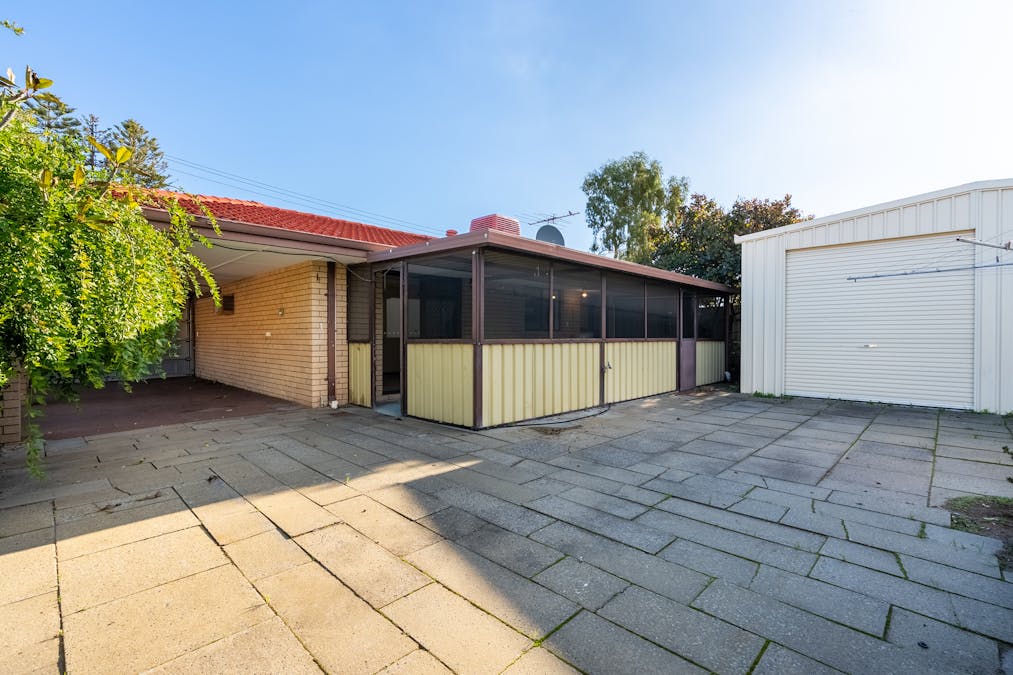 1 Hawkins Street, Rockingham, WA, 6168 - Image 13