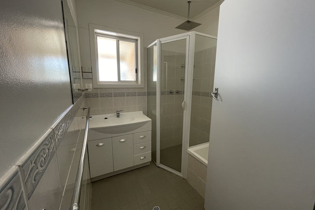 9 McMahon Street, Whyalla Norrie, SA, 5608 - Image 5