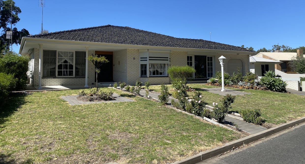 2 Fong Tong Avenue, Warracknabeal, VIC, 3393 - Image 1