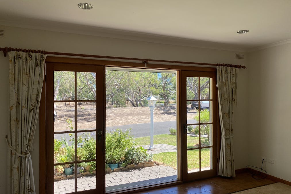 2 Fong Tong Avenue, Warracknabeal, VIC, 3393 - Image 8