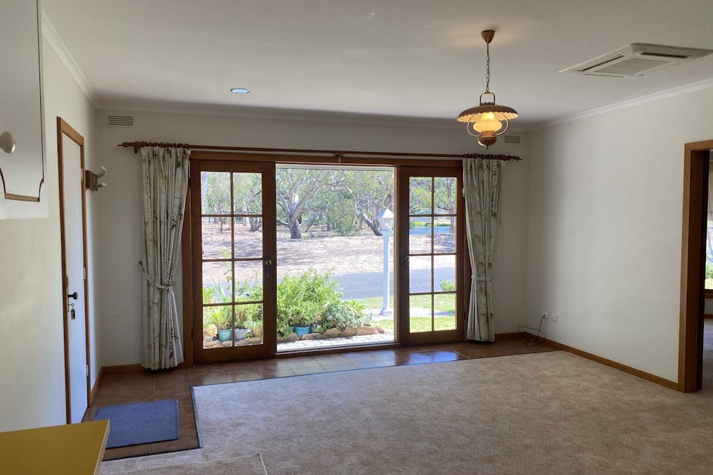 2 Fong Tong Avenue, Warracknabeal, VIC, 3393 - Image 9