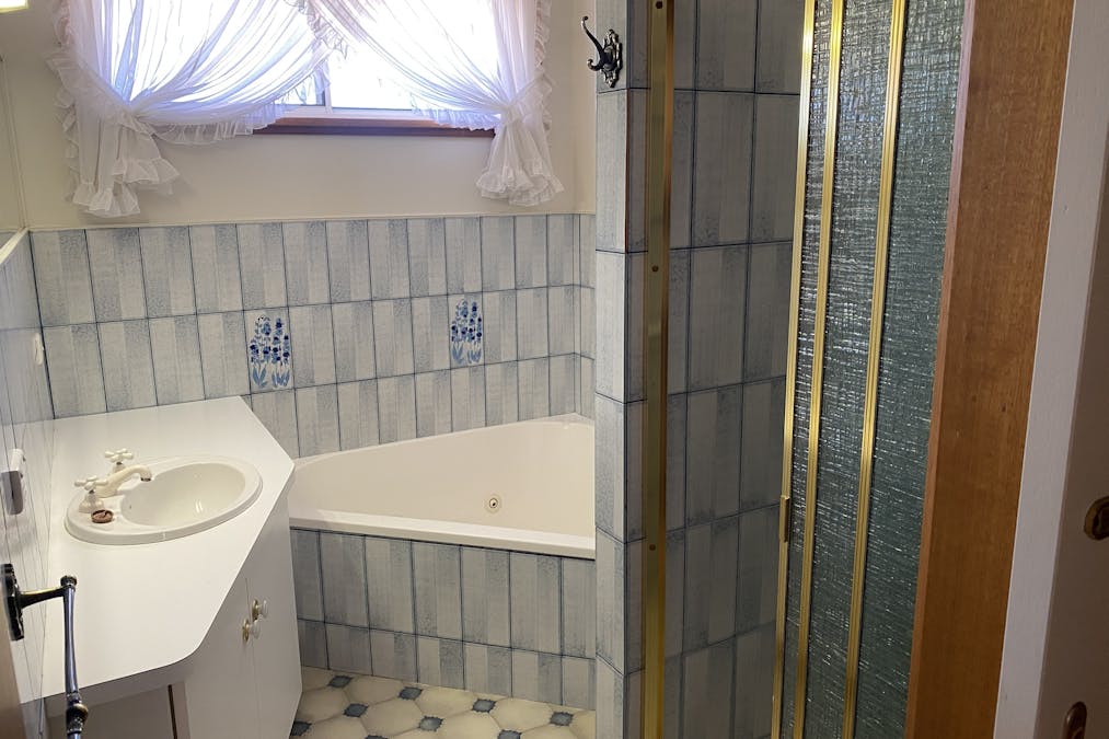 2 Fong Tong Avenue, Warracknabeal, VIC, 3393 - Image 17