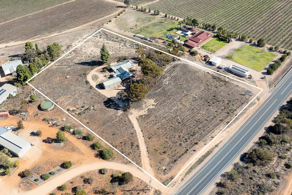 21132 Sturt Highway, Paringa, SA, 5340 - Image 13