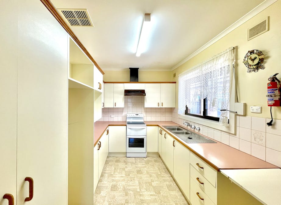 1 Lambeff Street, Ceduna, SA, 5690 - Image 2