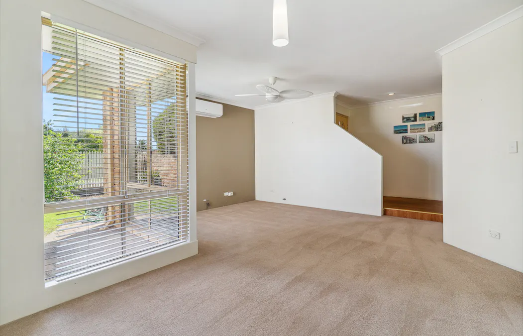 10 Woodbridge Drive, Cooloongup, WA, 6168 - Image 3