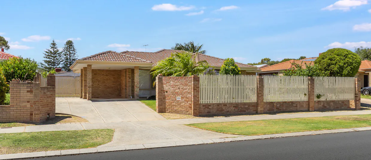 10 Woodbridge Drive, Cooloongup, WA, 6168 - Image 1