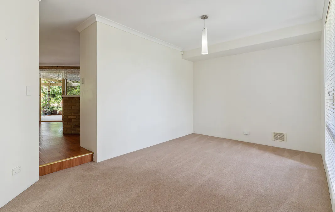 10 Woodbridge Drive, Cooloongup, WA, 6168 - Image 4