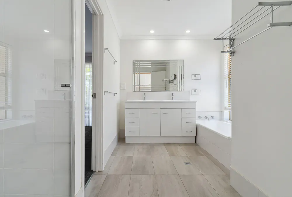 10 Woodbridge Drive, Cooloongup, WA, 6168 - Image 11