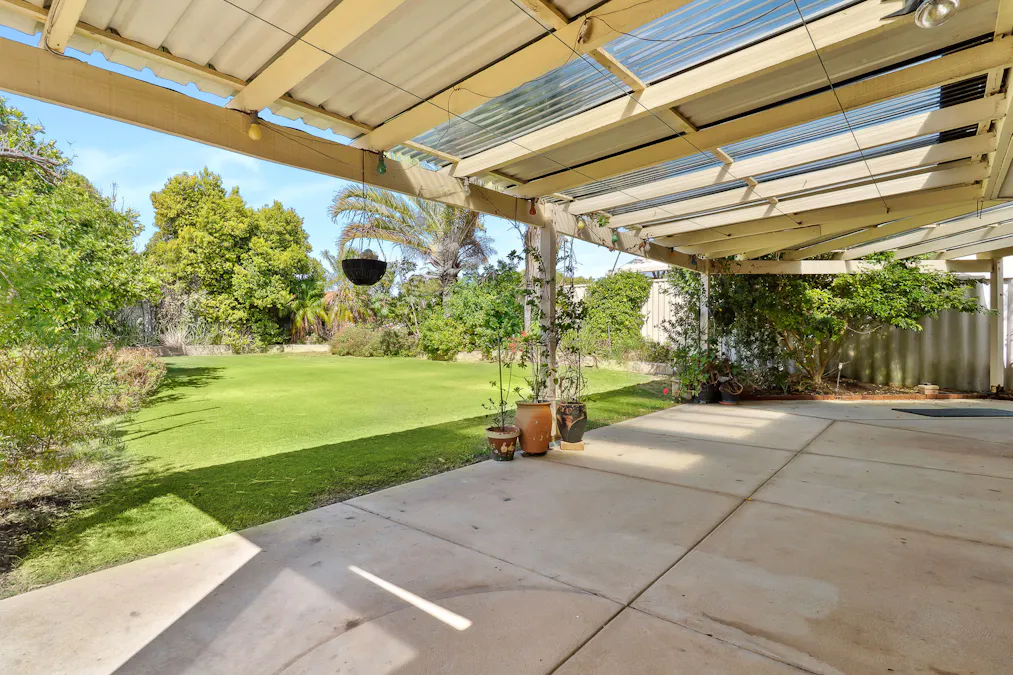 10 Woodbridge Drive, Cooloongup, WA, 6168 - Image 13