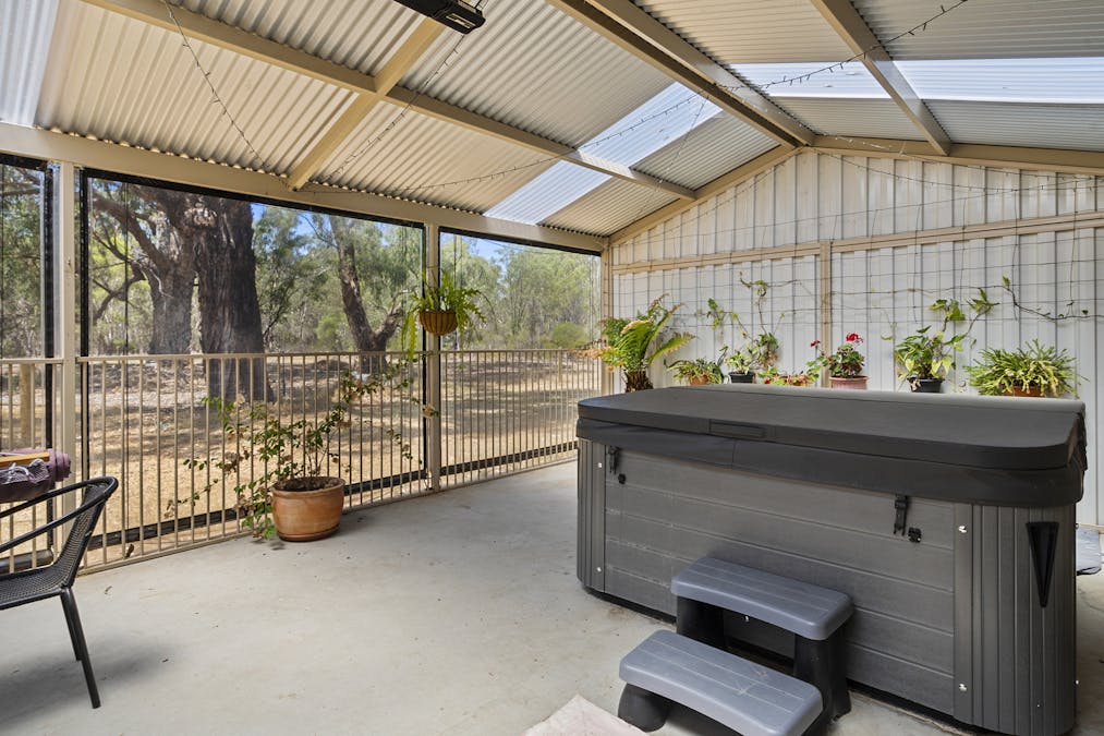95 Creek Road, Numurkah, VIC, 3636 - Image 13
