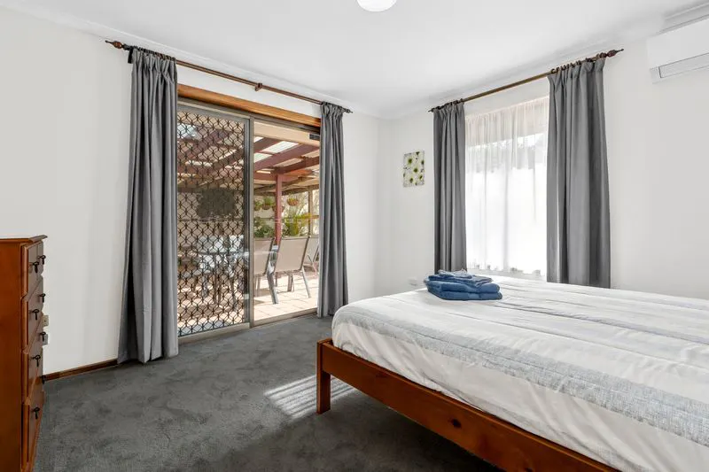 4 Vivian Cock Street — photo 8 of 13