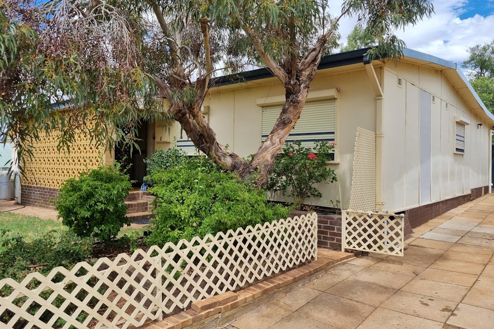 6 Birdwood Street, Mullewa, WA, 6630 - Image 2