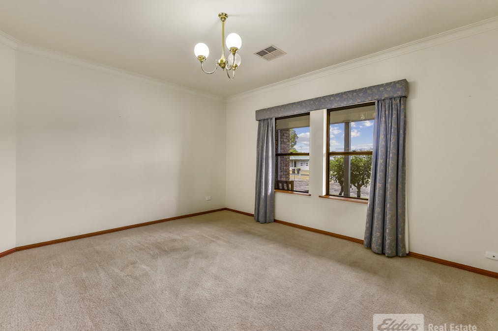 6 Matheson Road, Millicent, SA, 5280 - Image 11