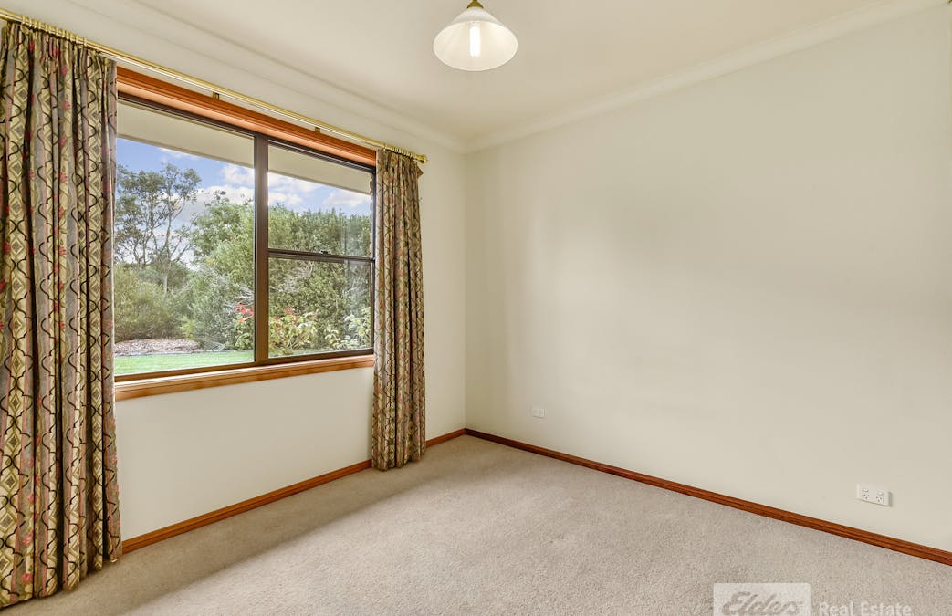 6 Matheson Road, Millicent, SA, 5280 - Image 16