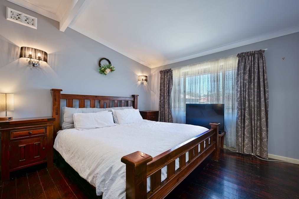 35 Gordon Street, Whyalla Norrie, SA, 5608 - Image 9
