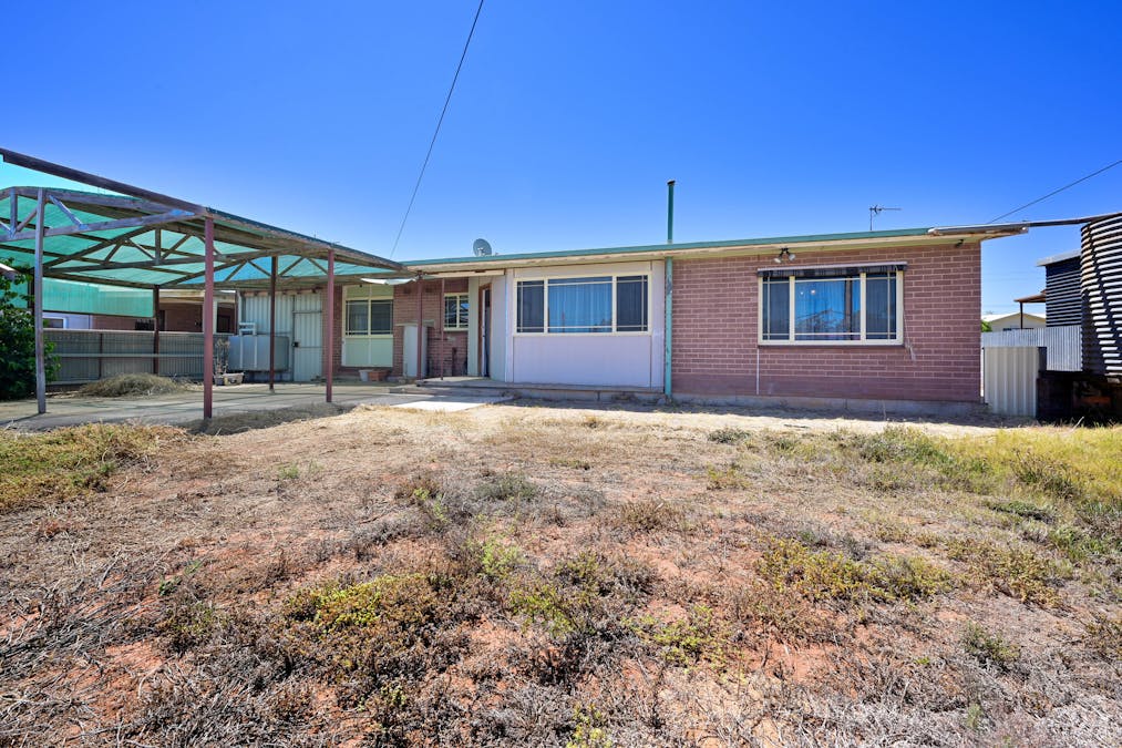 35 Gordon Street, Whyalla Norrie, SA, 5608 - Image 18