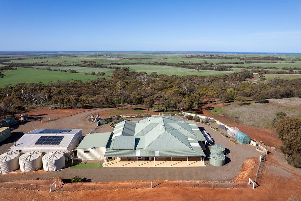 214 Foothills Road, Tumby Bay, SA, 5605 - Image 32