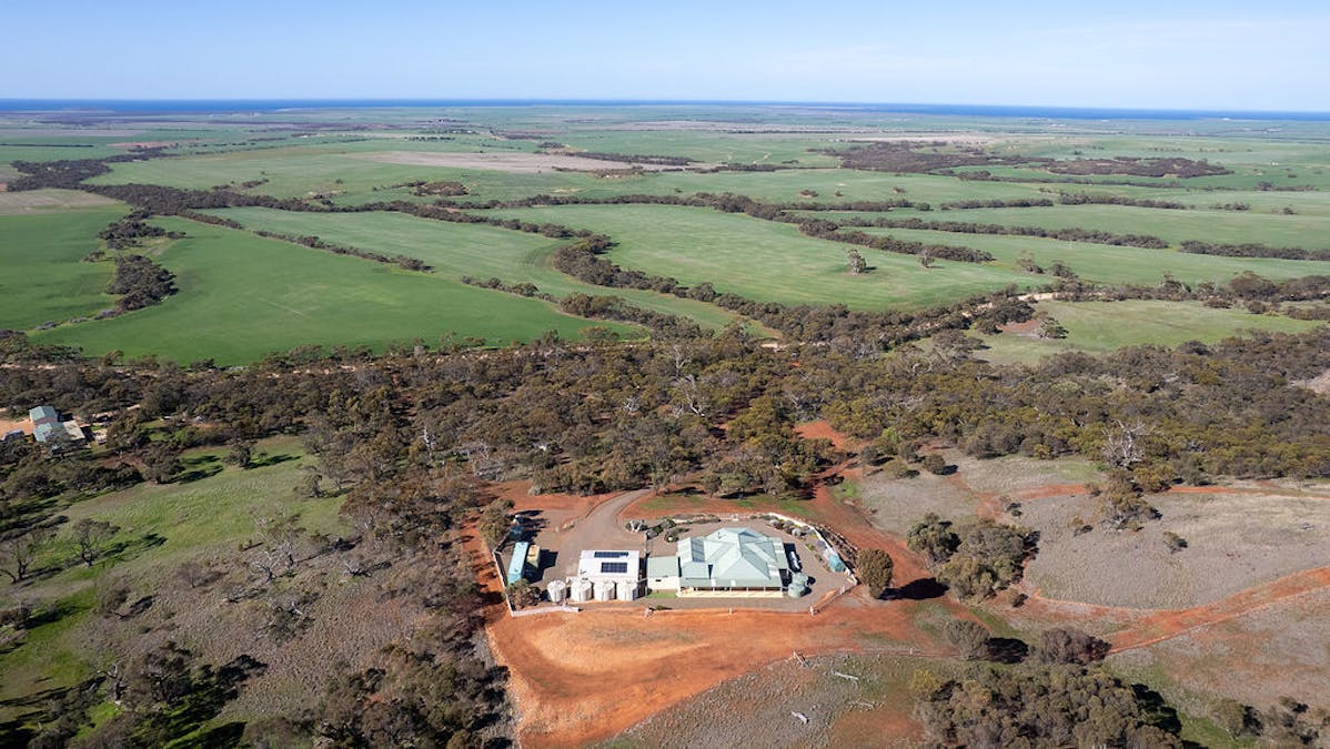 214 Foothills Road, Tumby Bay, SA, 5605 - Image 2