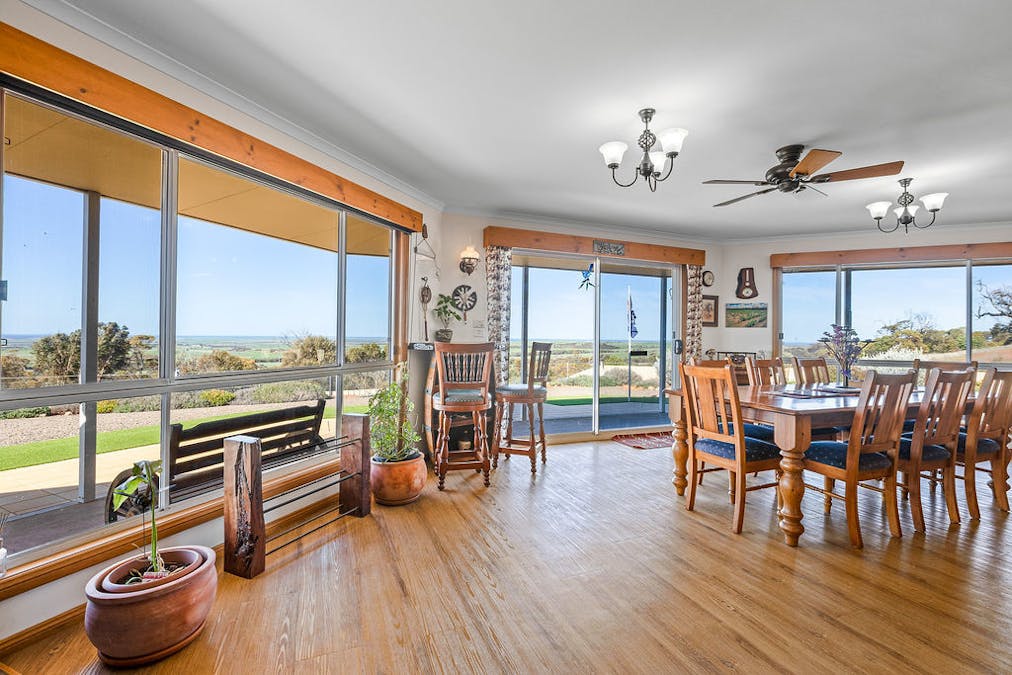 214 Foothills Road, Tumby Bay, SA, 5605 - Image 3