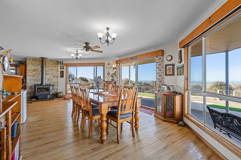 214 Foothills Road, Tumby Bay, SA, 5605 - Image 9