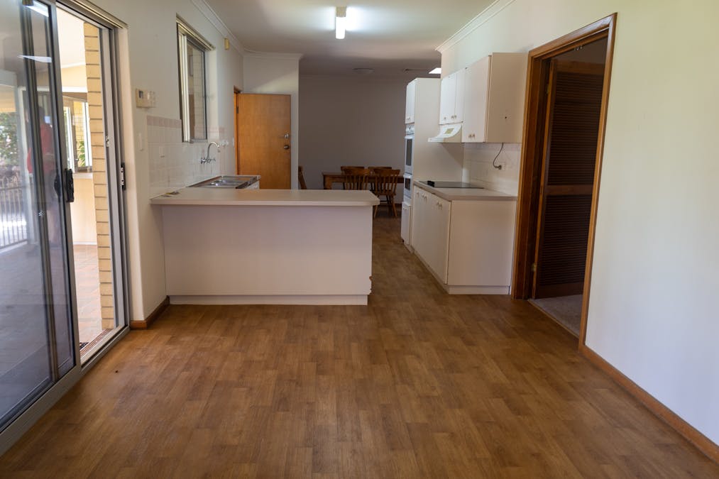 40 Cunningham Street, Merredin, WA, 6415 - Image 5