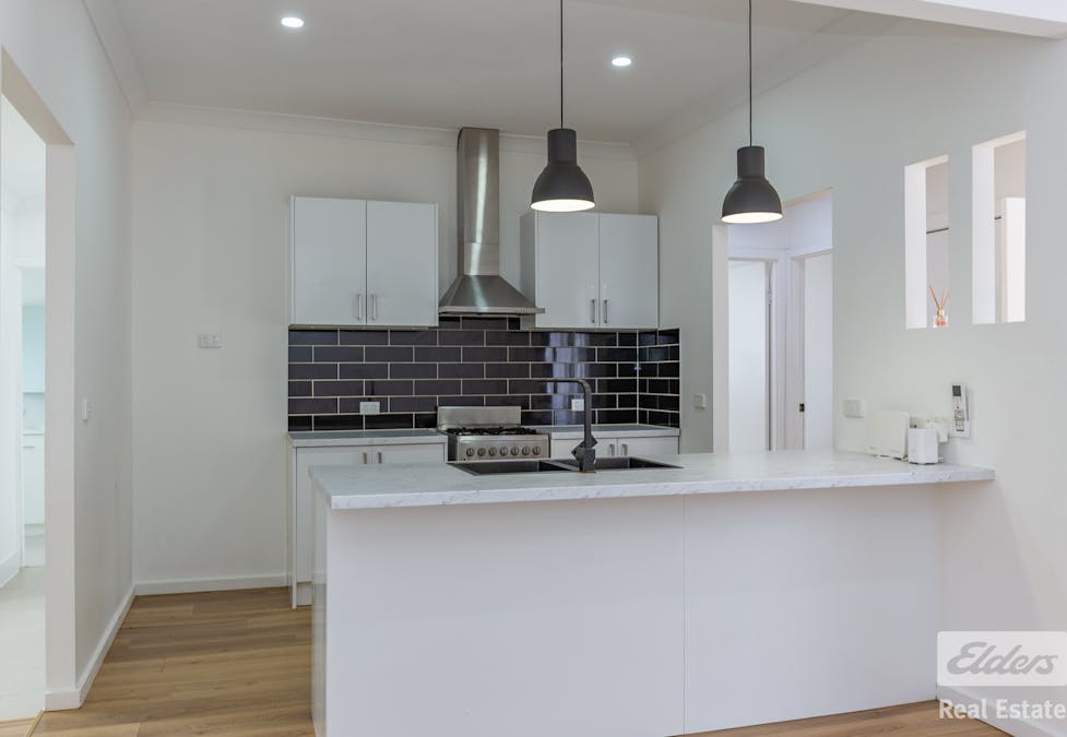5 Yalbaroo Road, Northam, WA, 6401 - Image 3