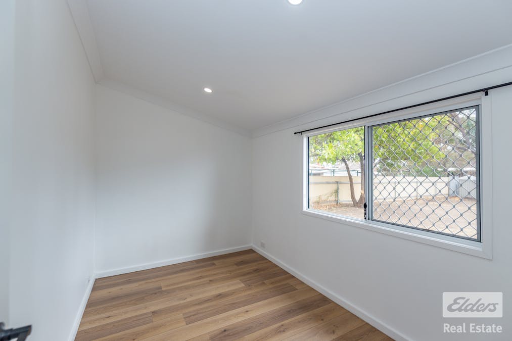 5 Yalbaroo Road, Northam, WA, 6401 - Image 10