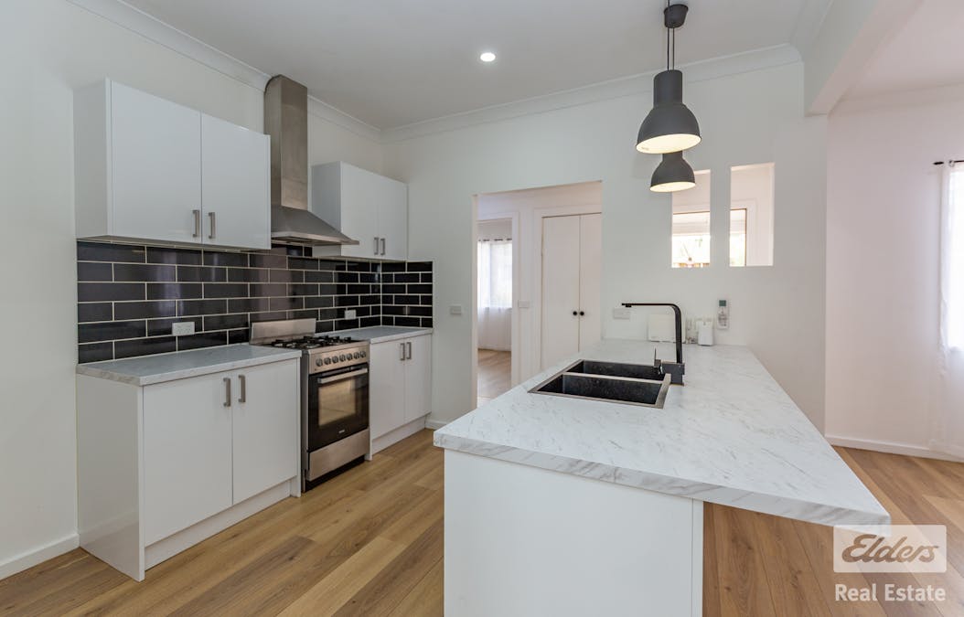 5 Yalbaroo Road, Northam, WA, 6401 - Image 6