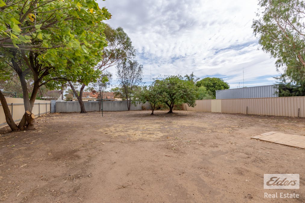 5 Yalbaroo Road, Northam, WA, 6401 - Image 13