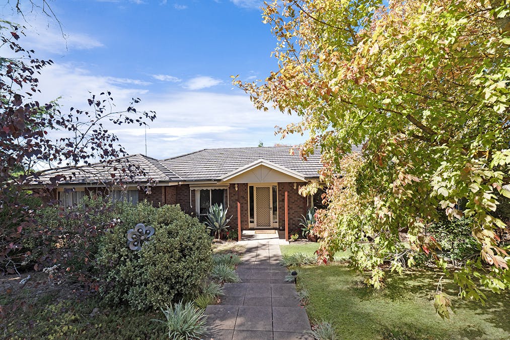 21 Kennedy Street, Hamilton, VIC, 3300 - Image 1