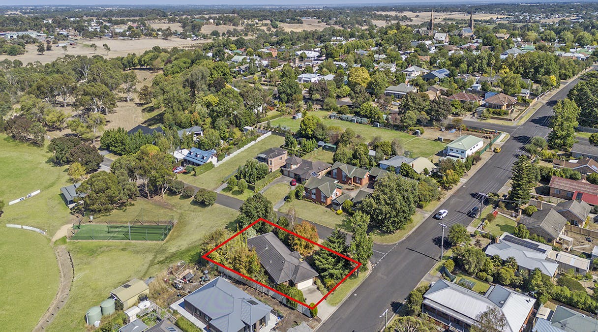 21 Kennedy Street, Hamilton, VIC, 3300 - Image 14