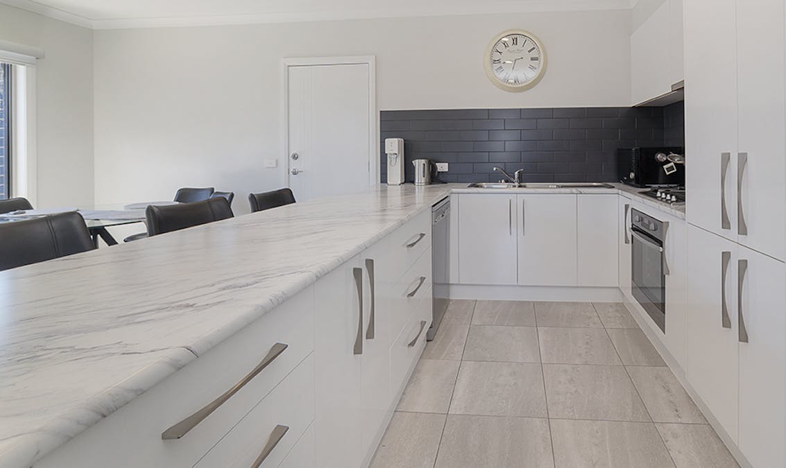 1/38 Pope Street, Hamilton, VIC, 3300 - Image 3