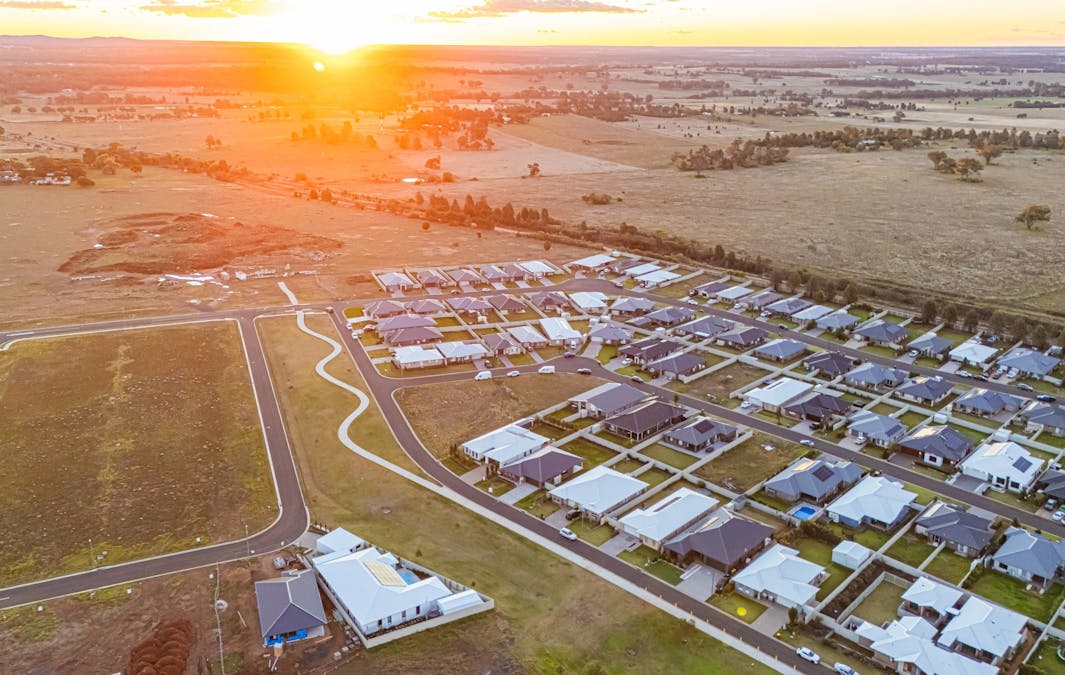 102 Champagne Drive, Dubbo, NSW, 2830 - Image 2