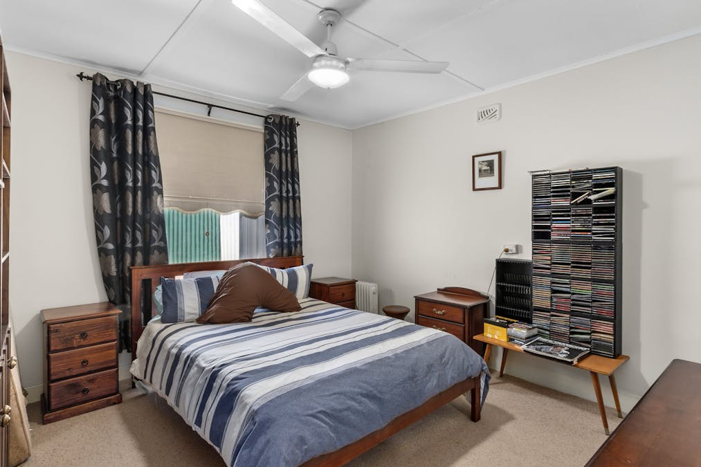 4 West Street, Burra, SA, 5417 - Image 12