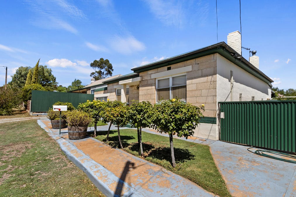 4 West Street, Burra, SA, 5417 - Image 24