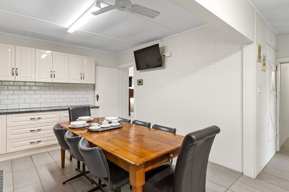 4 West Street, Burra, SA, 5417 - Image 9