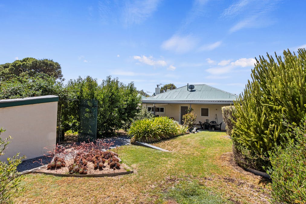 4 West Street, Burra, SA, 5417 - Image 16