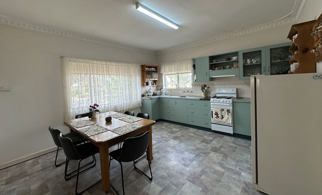 32 Arbour Street, Katanning, WA, 6317 - Image 4