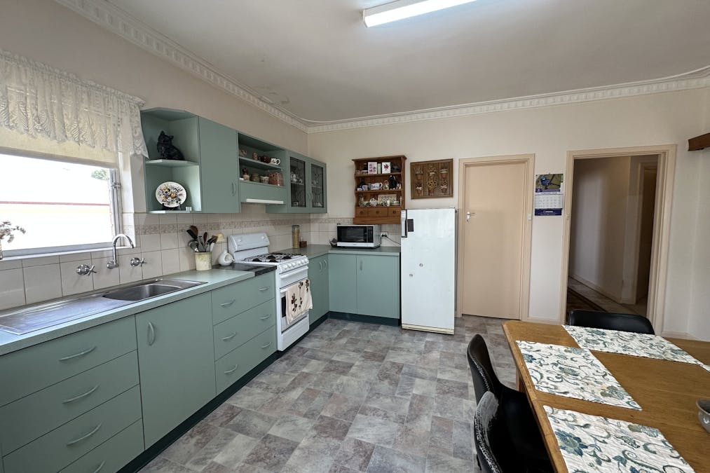 32 Arbour Street, Katanning, WA, 6317 - Image 5