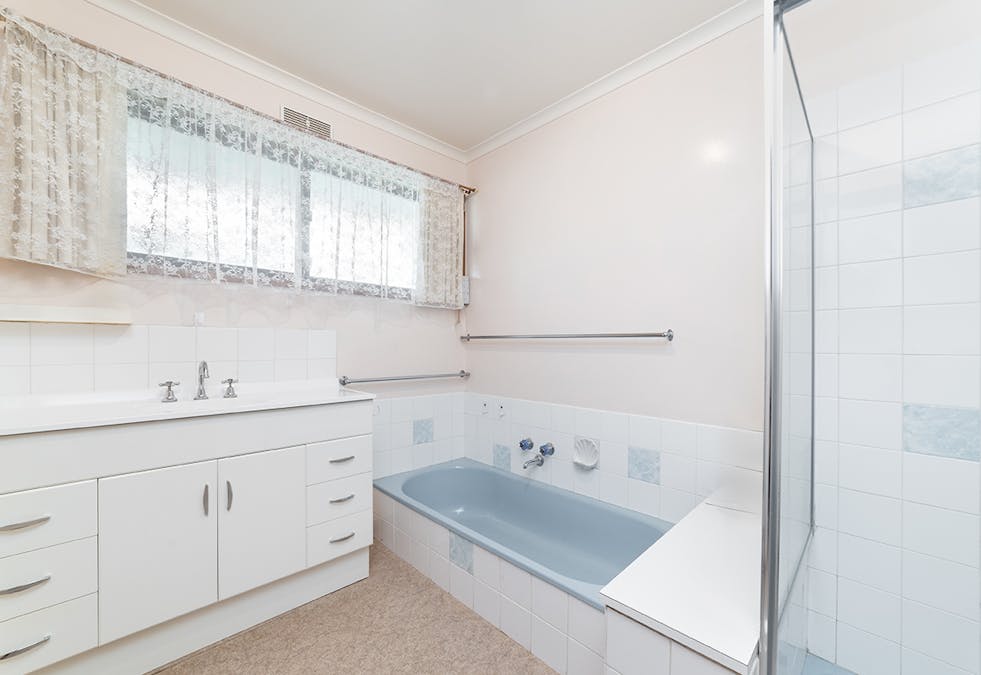 26 Leahy Street, Hamilton, VIC, 3300 - Image 8