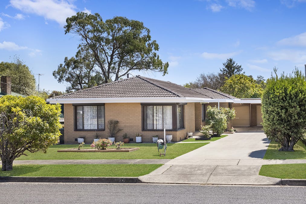 26 Leahy Street, Hamilton, VIC, 3300 - Image 1