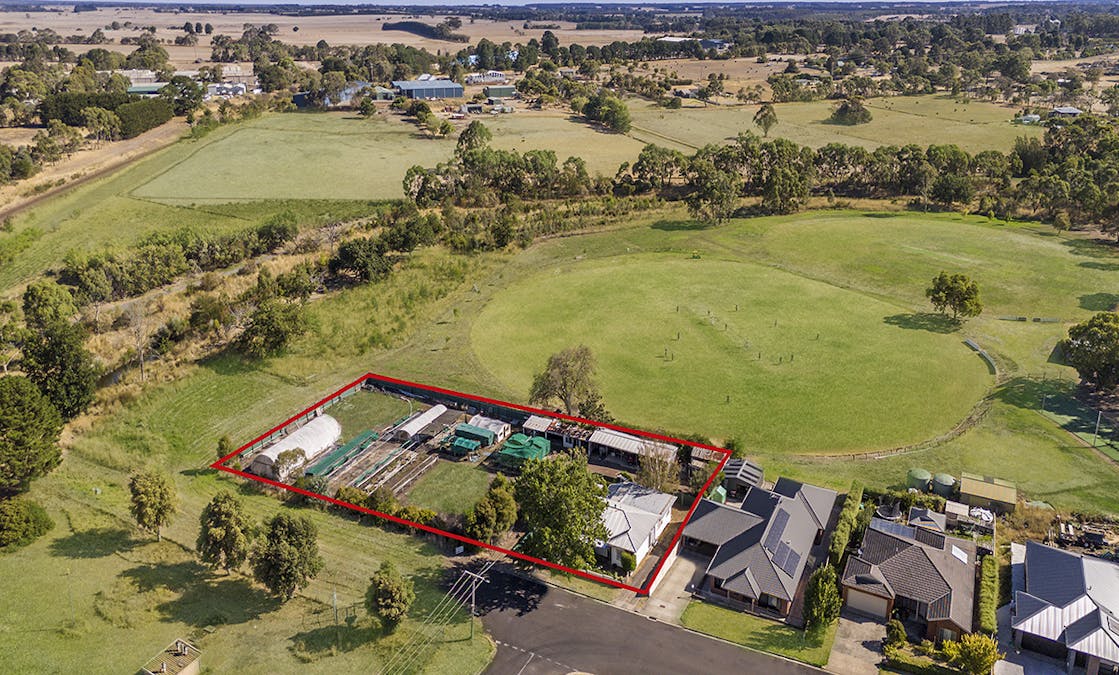 11 Kennedy Street, Hamilton, VIC, 3300 - Image 2