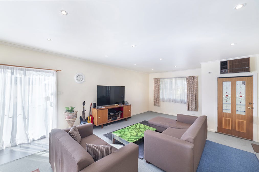11 Kennedy Street, Hamilton, VIC, 3300 - Image 3