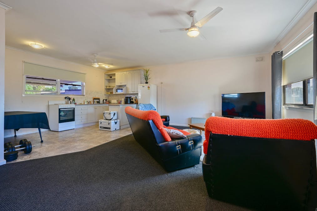 125 McDouall Stuart Avenue, Whyalla Stuart, SA, 5608 - Image 4