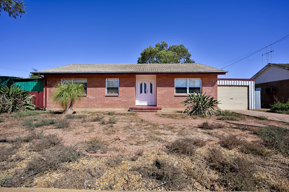 125 McDouall Stuart Avenue, Whyalla Stuart, SA, 5608 - Image 2